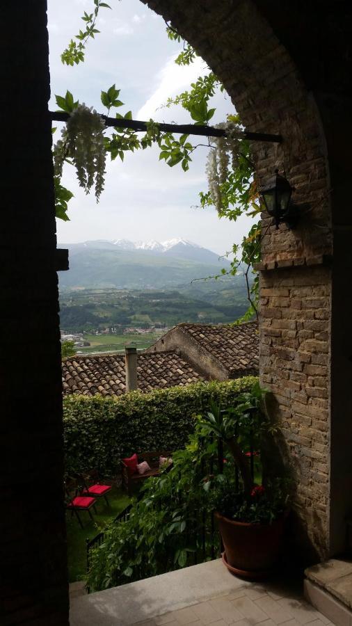 Palazzo De Fabritiis Bed & Breakfast Rosciano  Dış mekan fotoğraf