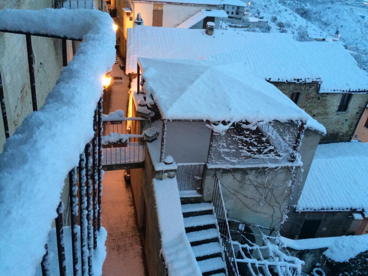 Palazzo De Fabritiis Bed & Breakfast Rosciano  Dış mekan fotoğraf