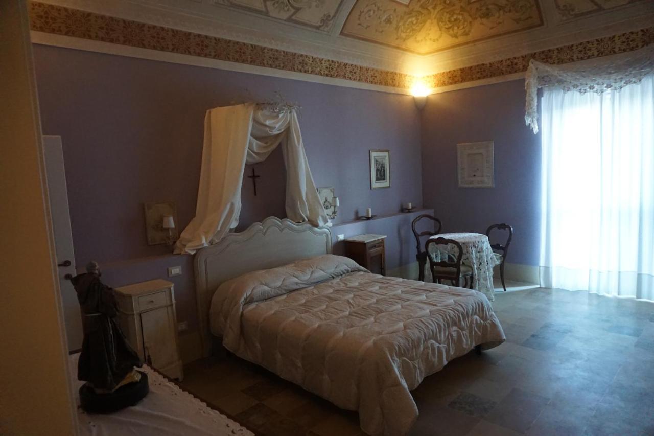Palazzo De Fabritiis Bed & Breakfast Rosciano  Dış mekan fotoğraf