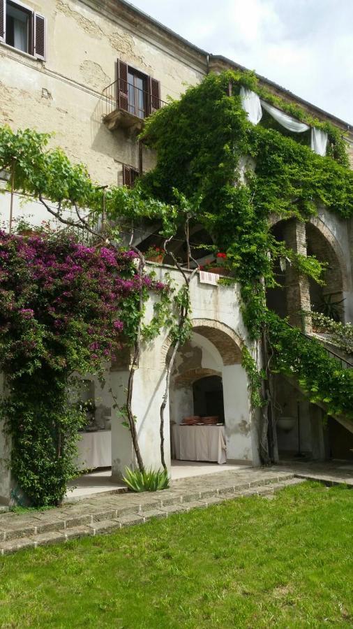 Palazzo De Fabritiis Bed & Breakfast Rosciano  Dış mekan fotoğraf