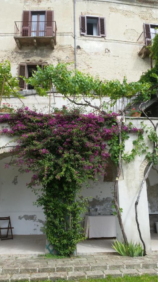 Palazzo De Fabritiis Bed & Breakfast Rosciano  Dış mekan fotoğraf
